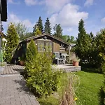 Free Willi Mit Wintergarten Und Grosser Eingezaeunter Terrasse Hébergement de vacances Willingen (Upland)