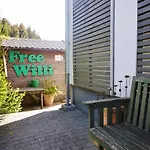 Free Willi Mit Wintergarten Und Grosser Eingezaeunter Terrasse *
