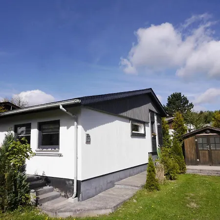 Holiday home Free Willi Mit Wintergarten Und Grosser Eingezaeunter Terrasse